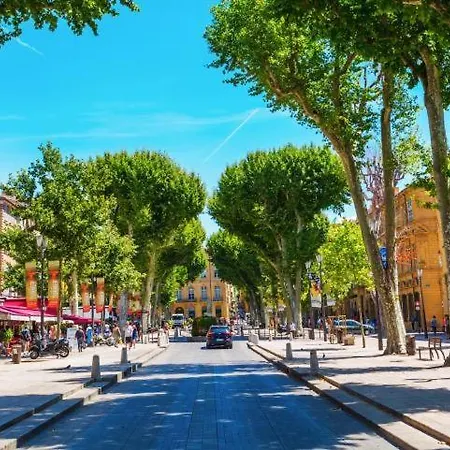 Couronne Apartment Aix-en-Provence